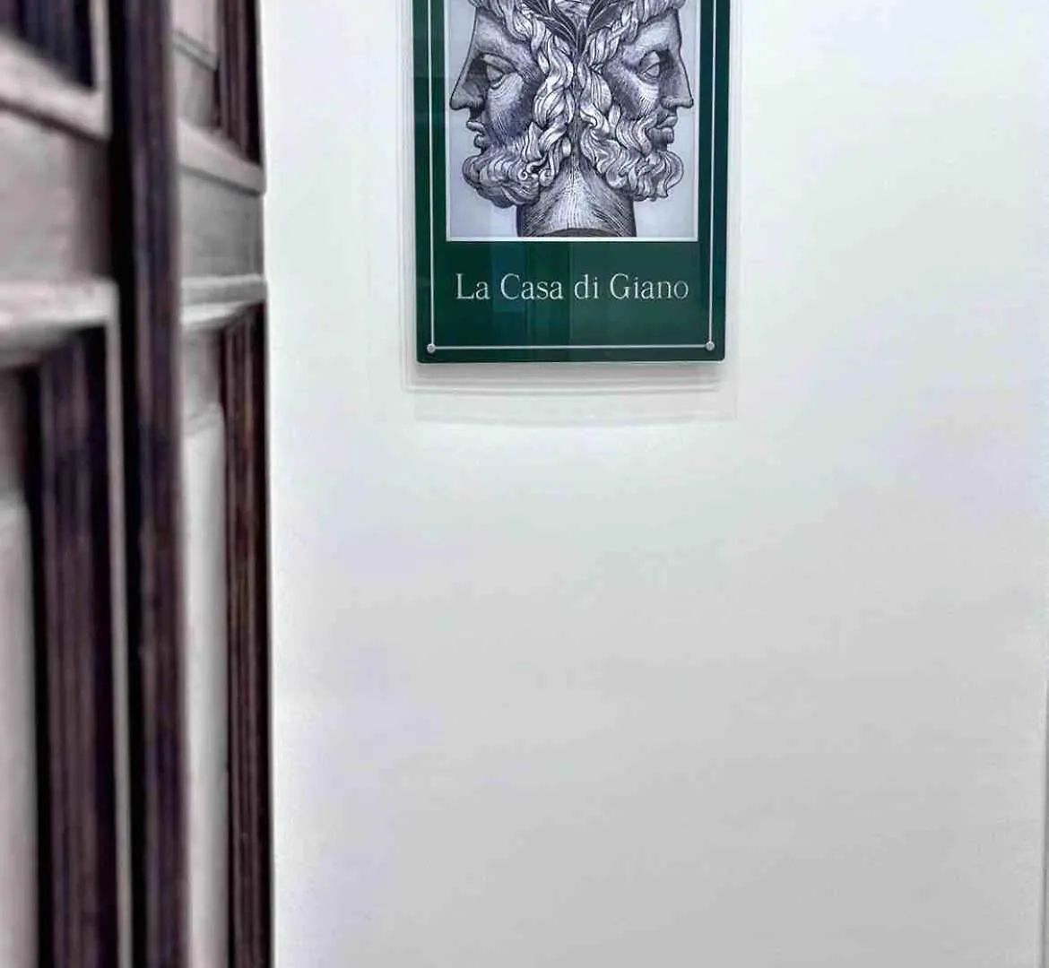 Hotel La Casa Di Giano Neapol 0*,  Włochy